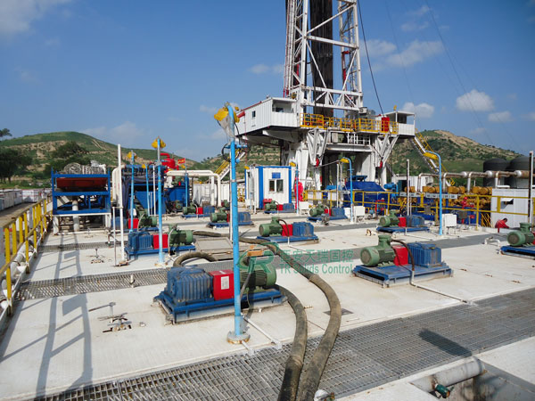 油田鉆井業(yè)的攪拌器現(xiàn)場